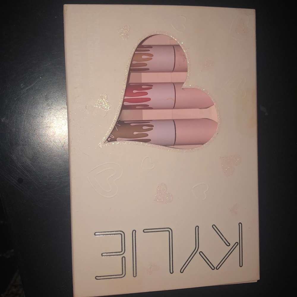 Kylie Cosmetics lipstick set